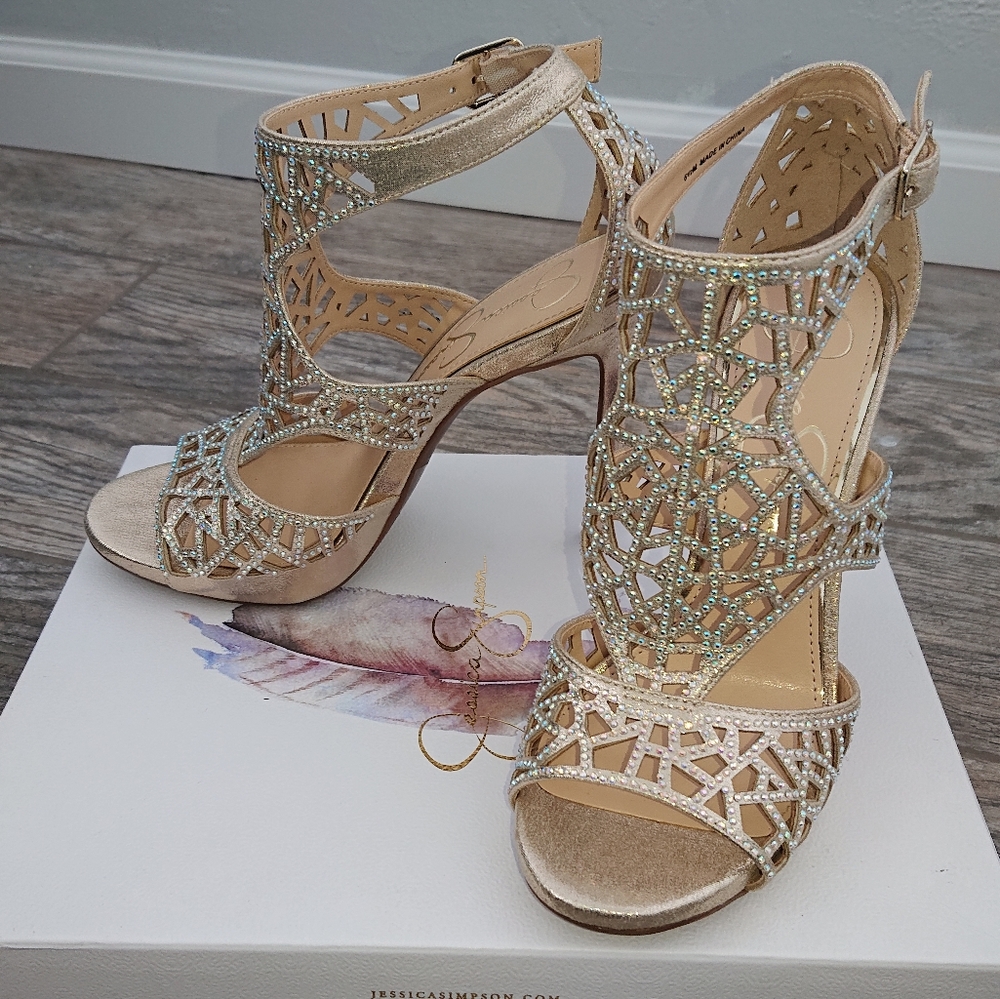 JESSICA SIMPSON ROMANI PLATFORM SANDAL